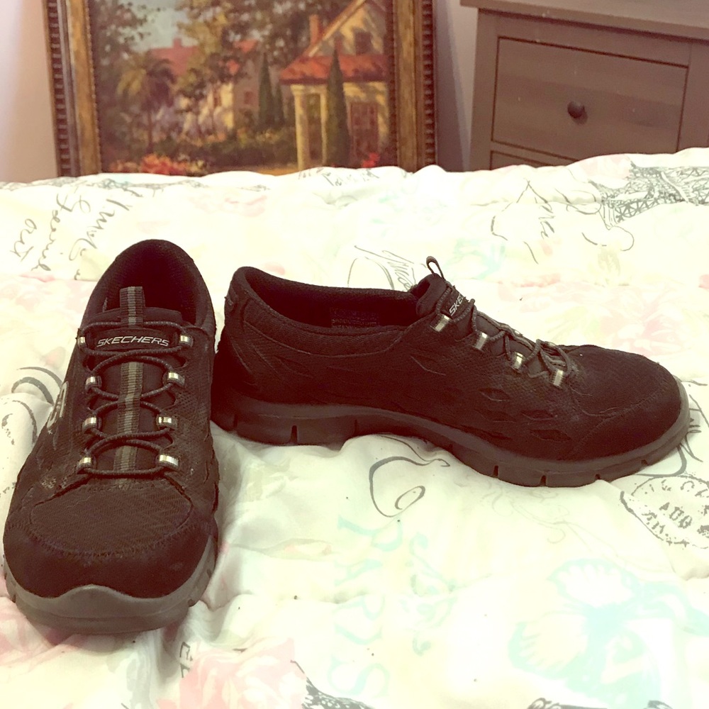 Sketchers Slide-on black shoes